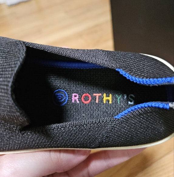 The Kids Sneaker (Rothys) - Picture 3 of 4